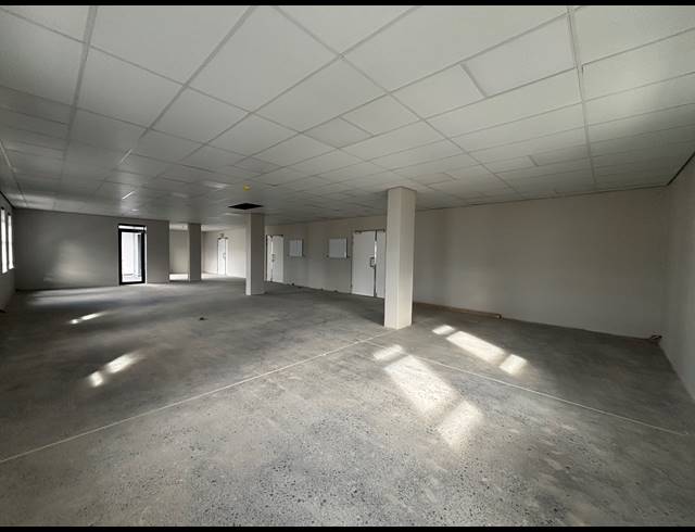 79M² MEDICAL SUITE TO LET IN PAARDEVLEI